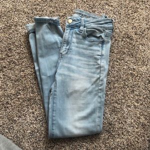 AEO high-wasted light wash jeans